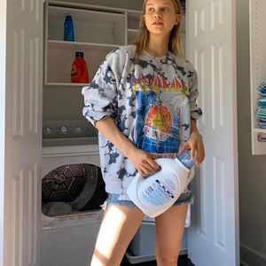 Def Leppard Crewneck - Urban Outfitters